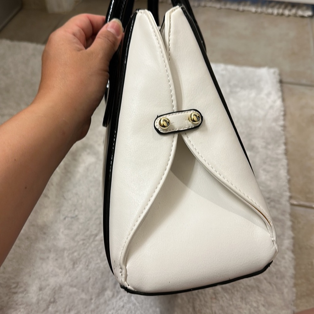 Purse - Picture 5 of 12